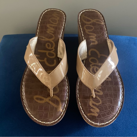 Sam Edelman Romy sandals patent leather tan flip flop wedges. - Picture 5 of 14